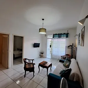 Entier à De Haut - Chez Odile , Terre-De-Haut Guadeloupe